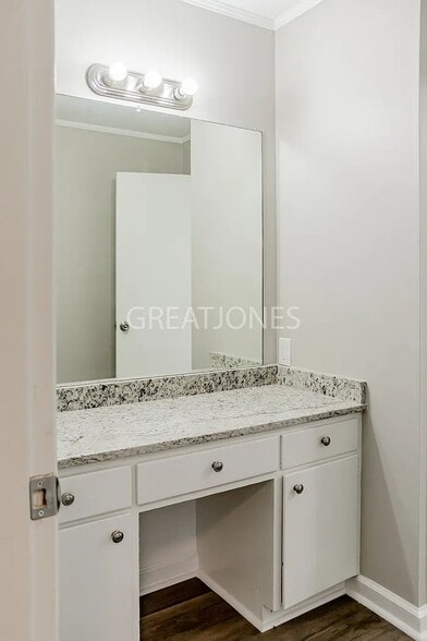 Building Photo - 1155 Darlington Dr