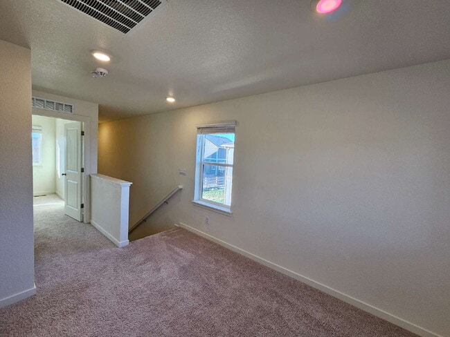 Building Photo - 3 bed 3 bath home in Bennett.