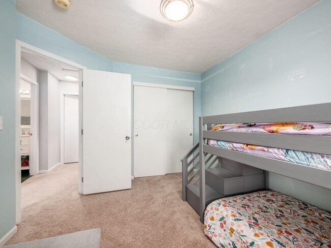 Building Photo - 3259 Longspur Dr