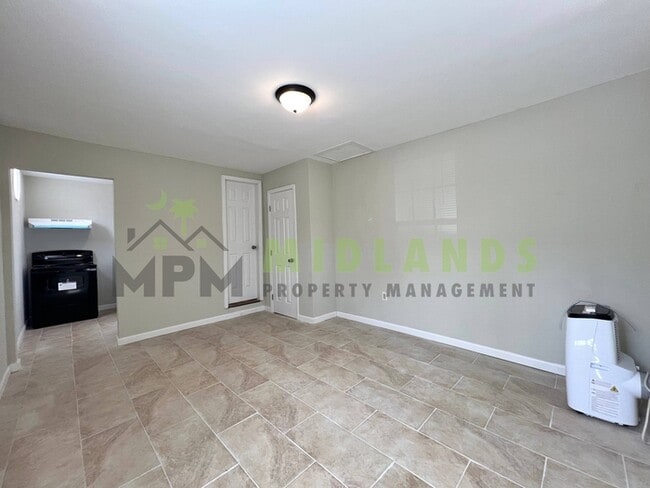 Building Photo - 290A Browning Court