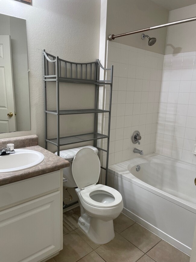 Building Photo - 12886 Ironstone Way