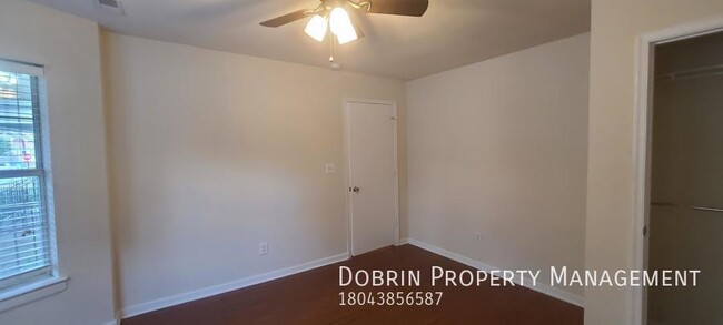 Building Photo - Renovated 5BD: Open floor plan - BLOCKS FR...