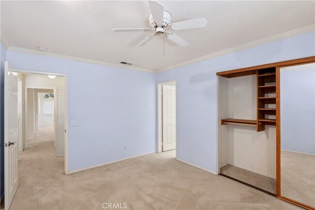 Building Photo - 2655 Victoria Park Dr