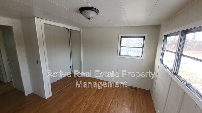 Building Photo - 2211 Dort Hwy