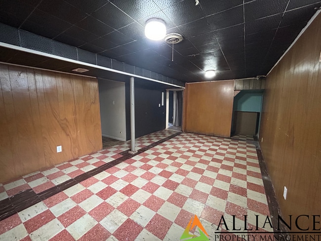 Building Photo - Cute 3 bedroom home!