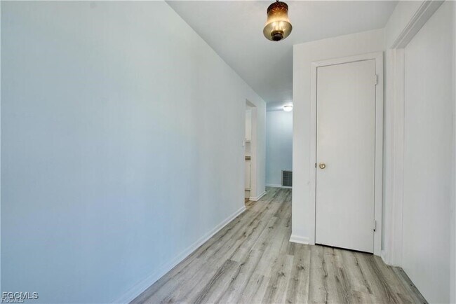 Building Photo - 5330 Nautilus Dr