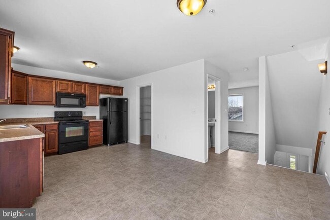 Building Photo - 23 Mustang Dr