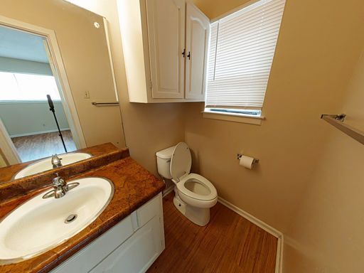 Building Photo - 622 Chauncey Dr