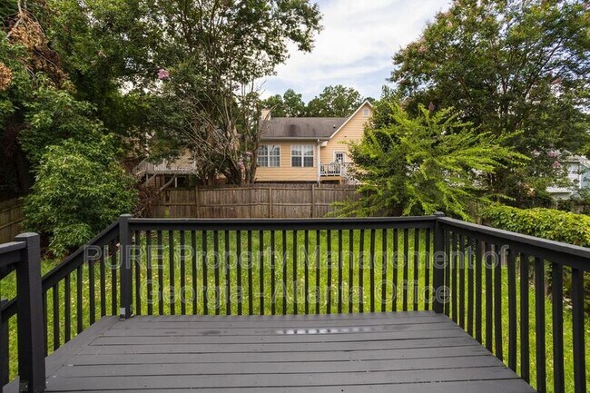 Building Photo - 2739 Sanibel Ln SE