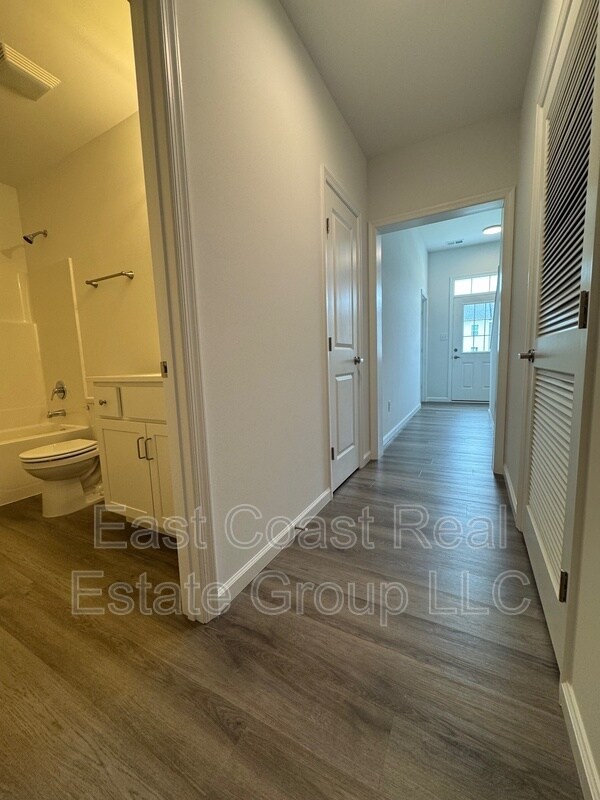 Building Photo - 56 Snowdrop Ct