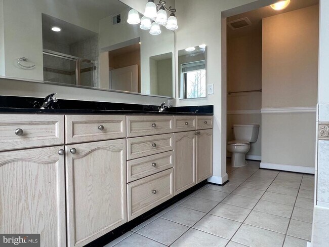 Building Photo - 485 Harbor Side St