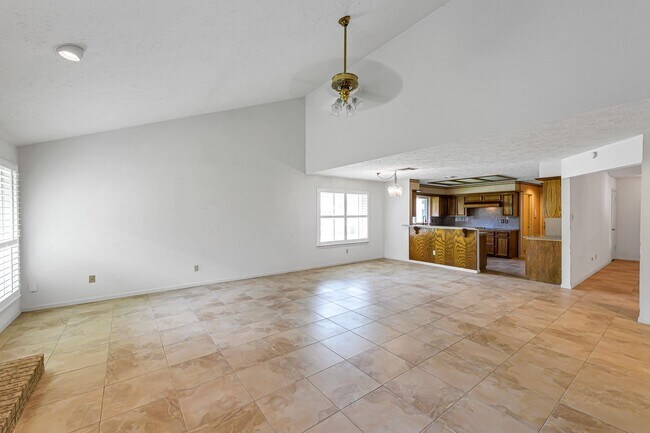 Building Photo - 3647 Marywood Dr