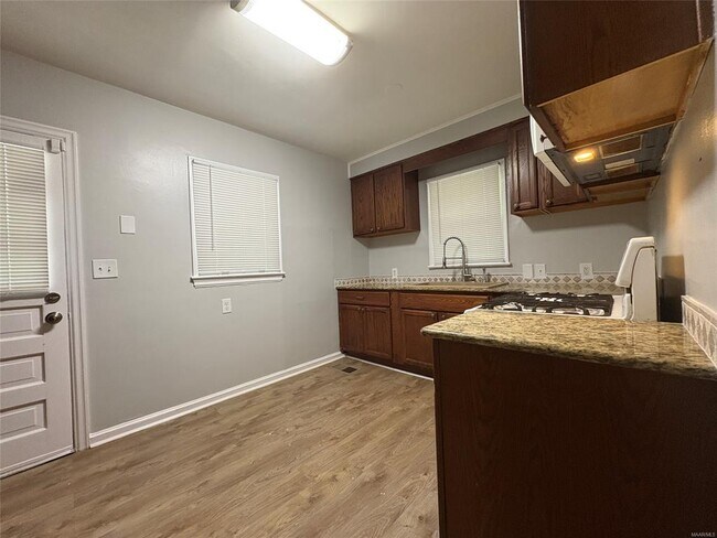 Building Photo - 3604 Pelzer Ave