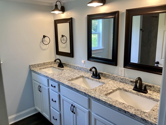 Building Photo - 168 Elise S Jones Rd