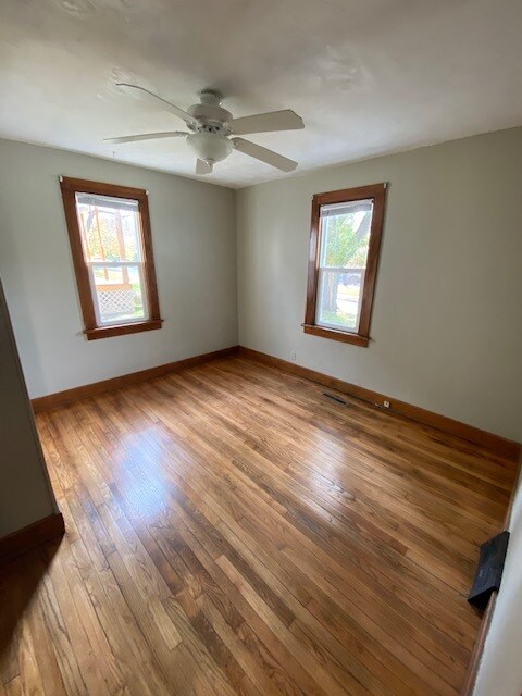 Building Photo - 946 Adams St