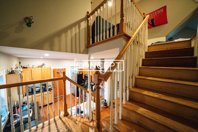 Primary Photo - 63 Hillside St