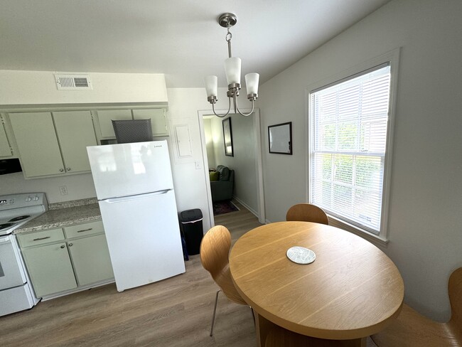 4 person table in Kitchen - 4591 Ayers Rd