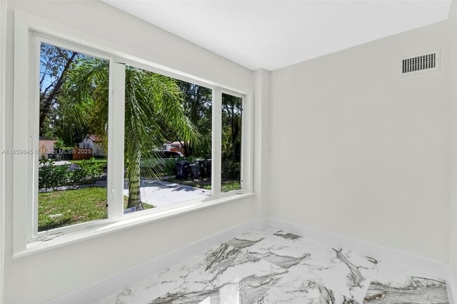 Building Photo - 6437 SW 14th St