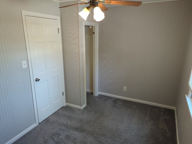 Building Photo - 9396 Pine Tree Rd