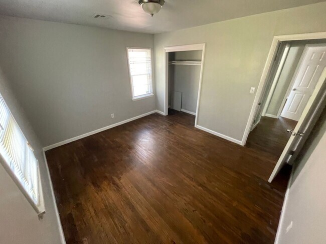 Building Photo - 3 br, 1 bath House - 1225 NW 91st St