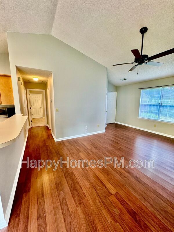 Building Photo - 8693 Blackshear Ct