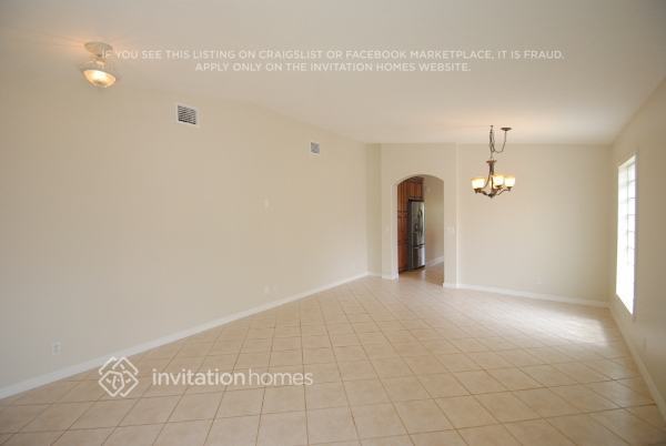 Building Photo - 5103 NW 121st Dr