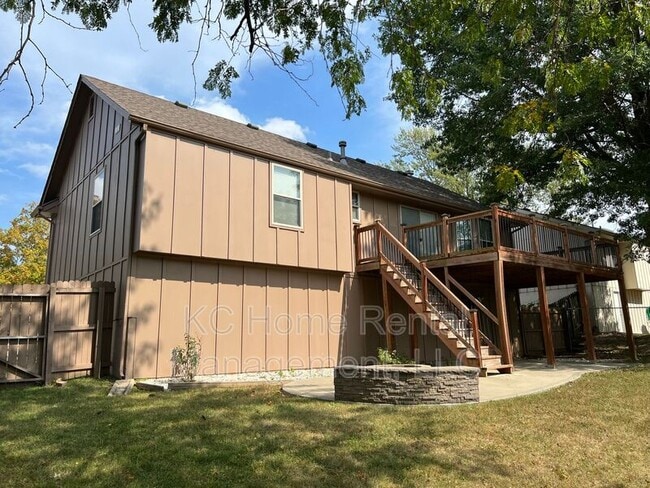 Building Photo - 8704 N Shannon Ave