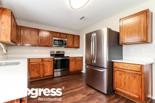 Building Photo - 8750 Gray Fox Ct