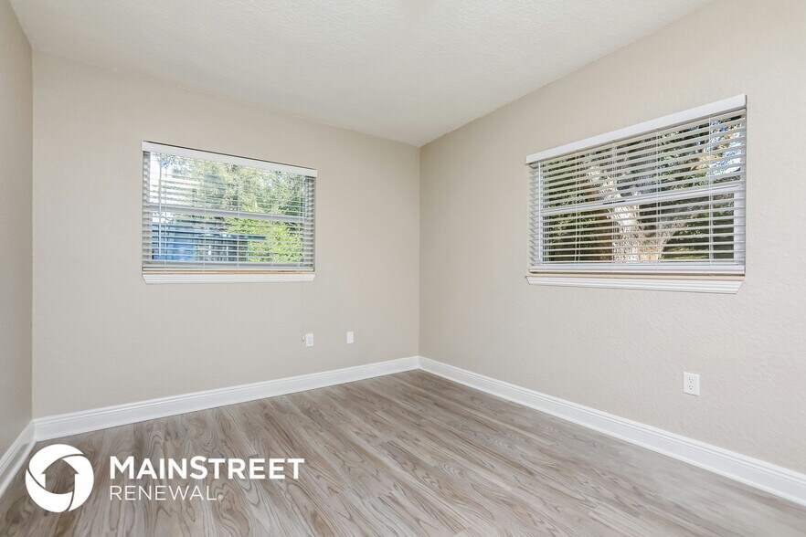 Building Photo - 1123 Suncrest Dr