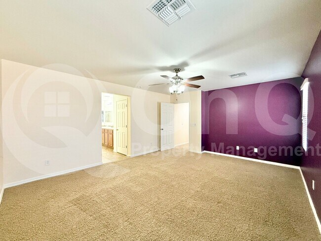 Building Photo - 4559 S Antonio