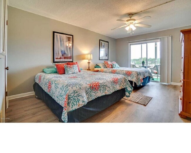 Building Photo - 112 Fairway Blvd