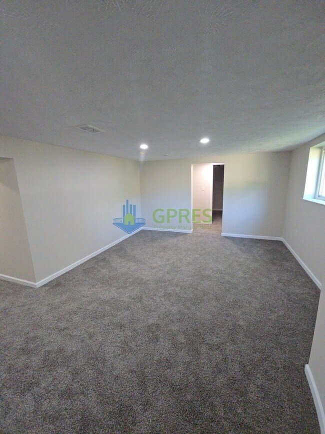 Building Photo - Newly remodeled 4-bedroom, 3-bath home in Pittsburgh