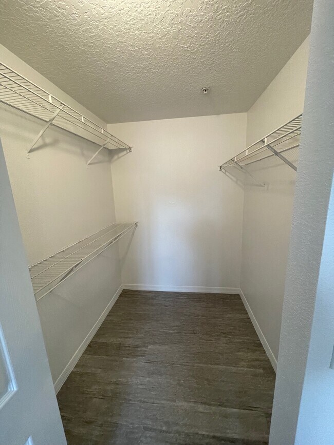 Building Photo - 11480 Villa Grand