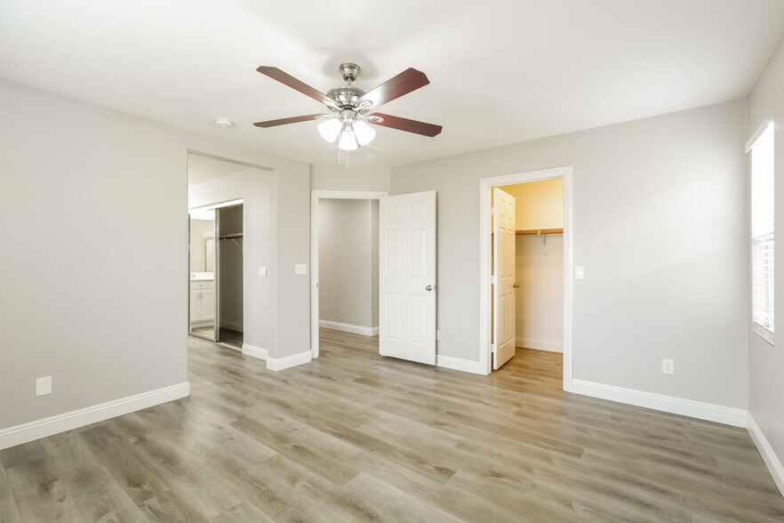 Building Photo - 5544 Grand Rapids St