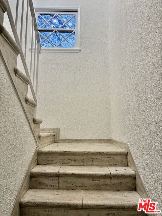 Building Photo - 15237 Del Gado Dr