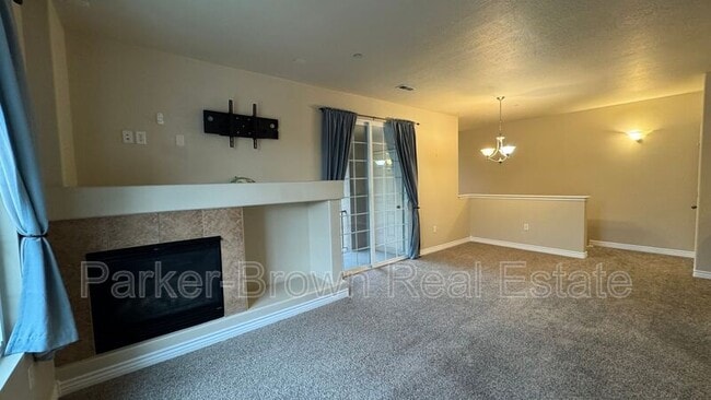 Building Photo - 61 S Clayton Ct