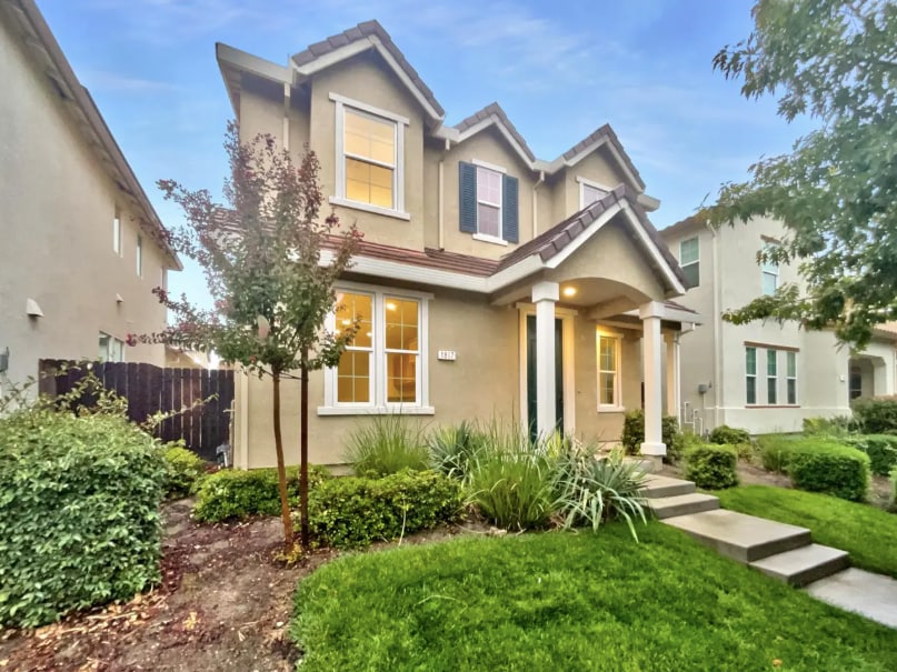 Building Photo - 1817 Terracina Dr