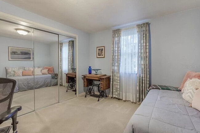 Building Photo - BEAUTIFUL Fully Fenced in Home For Rent in...