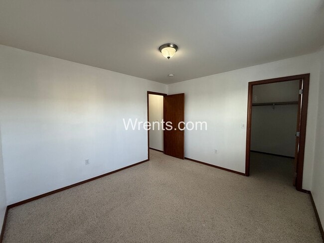 Building Photo - Adorable North Spokane Home in 5 Mile – Cherry Ln