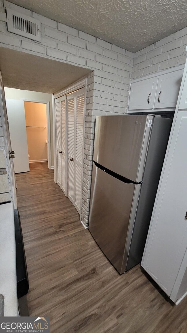 Building Photo - 2462 Lehaven Dr