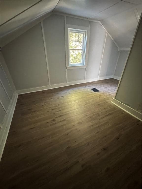 Building Photo - 9 Straub St