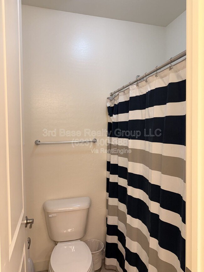 Building Photo - 21045 W Sunrise Ln