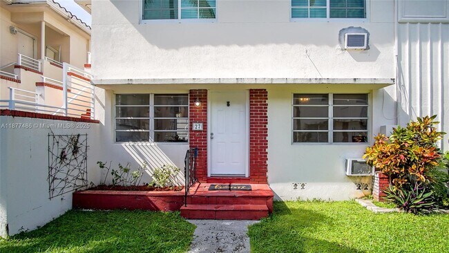 Building Photo - 1205 Marseille Dr
