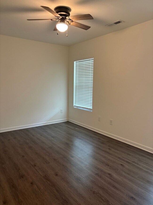 Building Photo - Ranch home in Charlotte , NO HOA