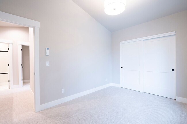 Building Photo - New Build 3 Bed, 1.5 Bath Rental Home in Centennial neighborhood!