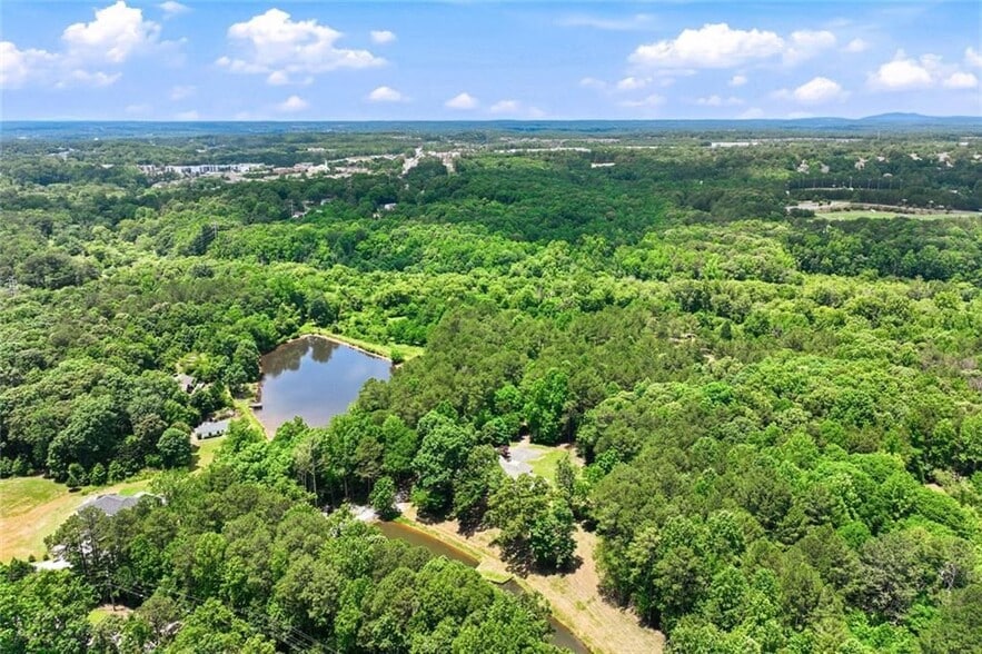 Building Photo - 3735 Smithtown Rd