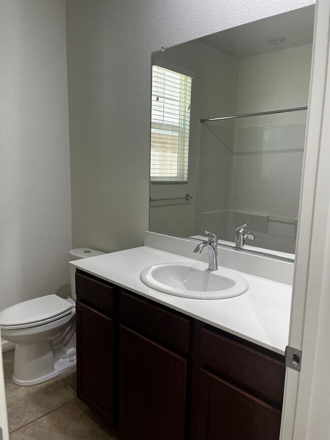Building Photo - Excellent Witney Ranch 4 Bedroom, 3 Bathroom Home in Whitney Ranch for Rent.