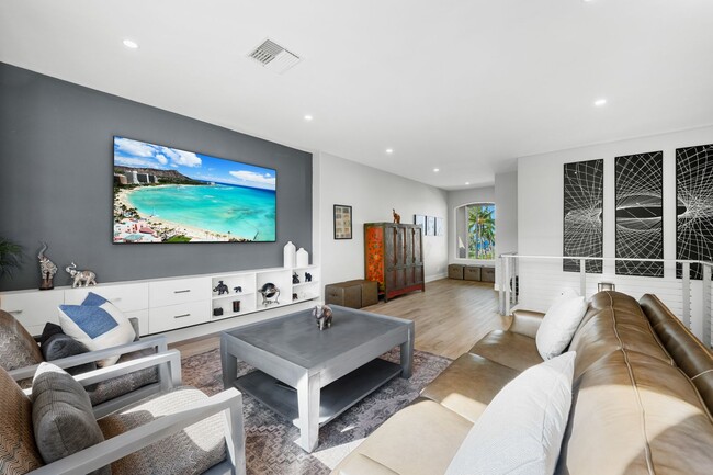 Building Photo - Luxury Living in Kahana Ridge