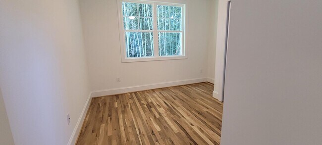Building Photo - 3807 Burt Dr