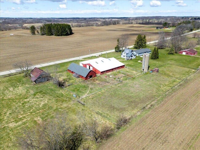 Building Photo - 34 N Union Rd